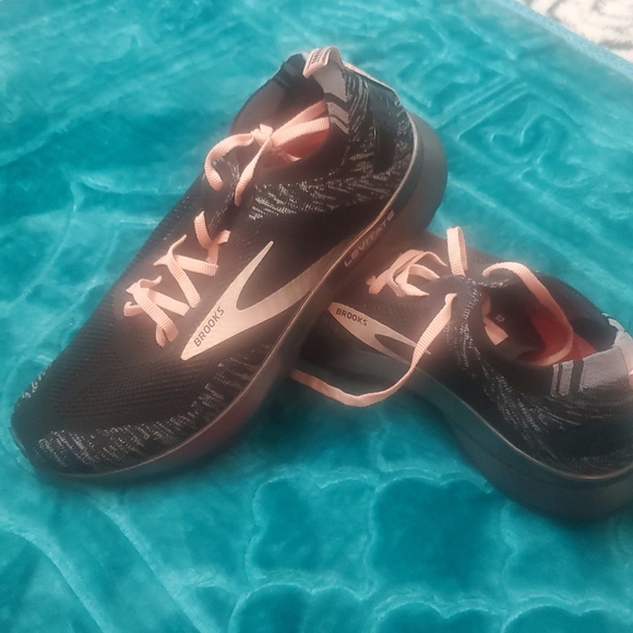 Skechers shoes - Picture 3 of 8